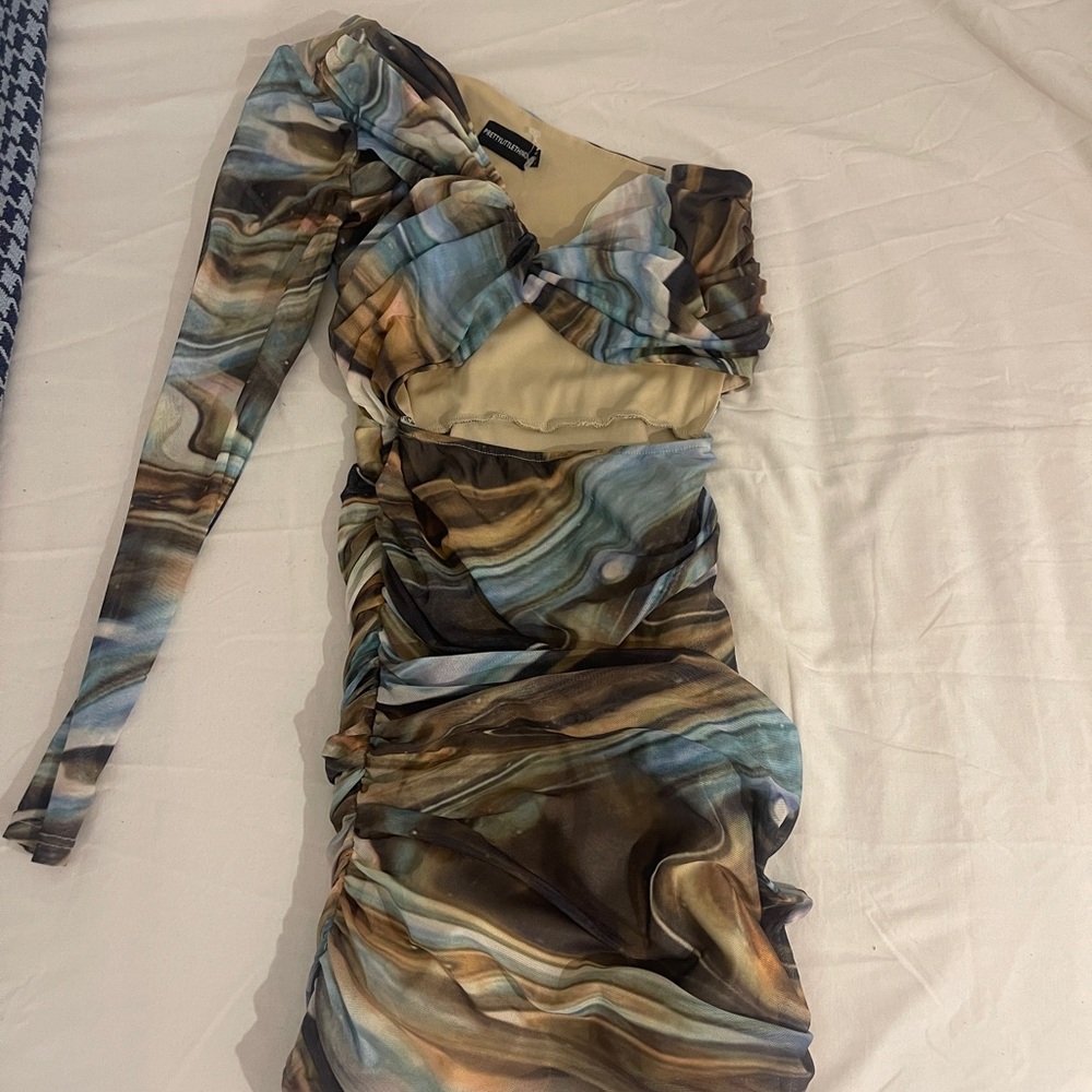 Pretty little thing Dress